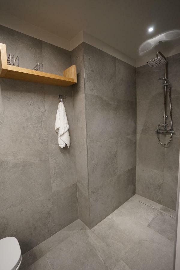 Kamienica Nr 6 Aparthotel อเล็กซานดรูฟ ลูดสกี ภายนอก รูปภาพ